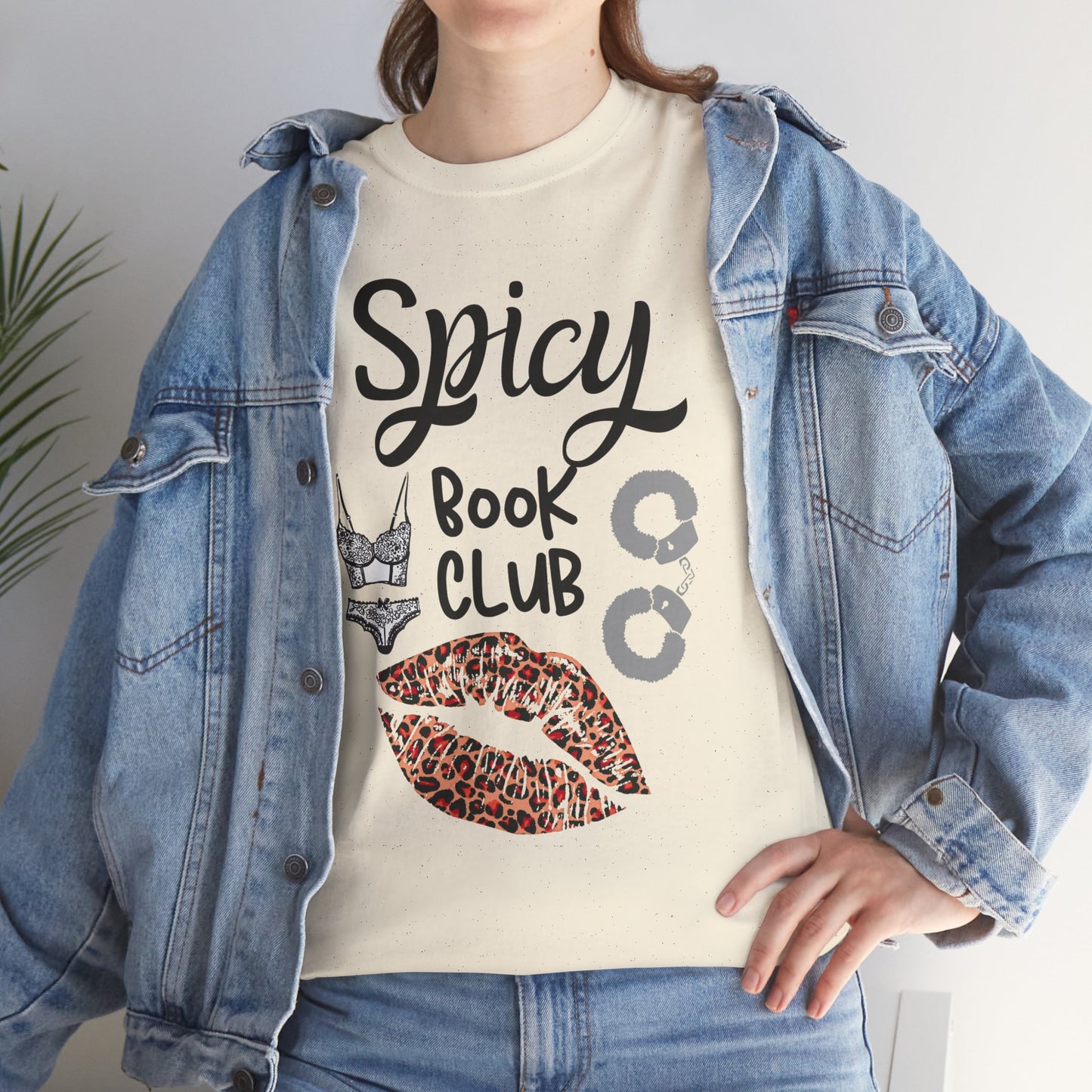 Spicy Book Club – T-Shirt for Smut-Loving Readers & BookTok Baddies